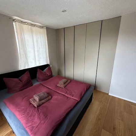 Stadtvilla In Leipzig 7 Personen 3 Schlafzimmer 2 Baeder Garten Und Terrasse Zentral Gelegen Messe Innenstadt Seen Luaran gambar