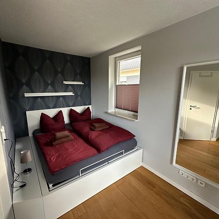 Stadtvilla In Leipzig 7 Personen 3 Schlafzimmer 2 Baeder Garten Und Terrasse Zentral Gelegen Messe Innenstadt Seen Luaran gambar