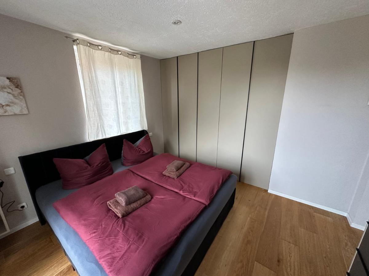 Stadtvilla In Leipzig 7 Personen 3 Schlafzimmer 2 Baeder Garten Und Terrasse Zentral Gelegen Messe Innenstadt Seen Luaran gambar