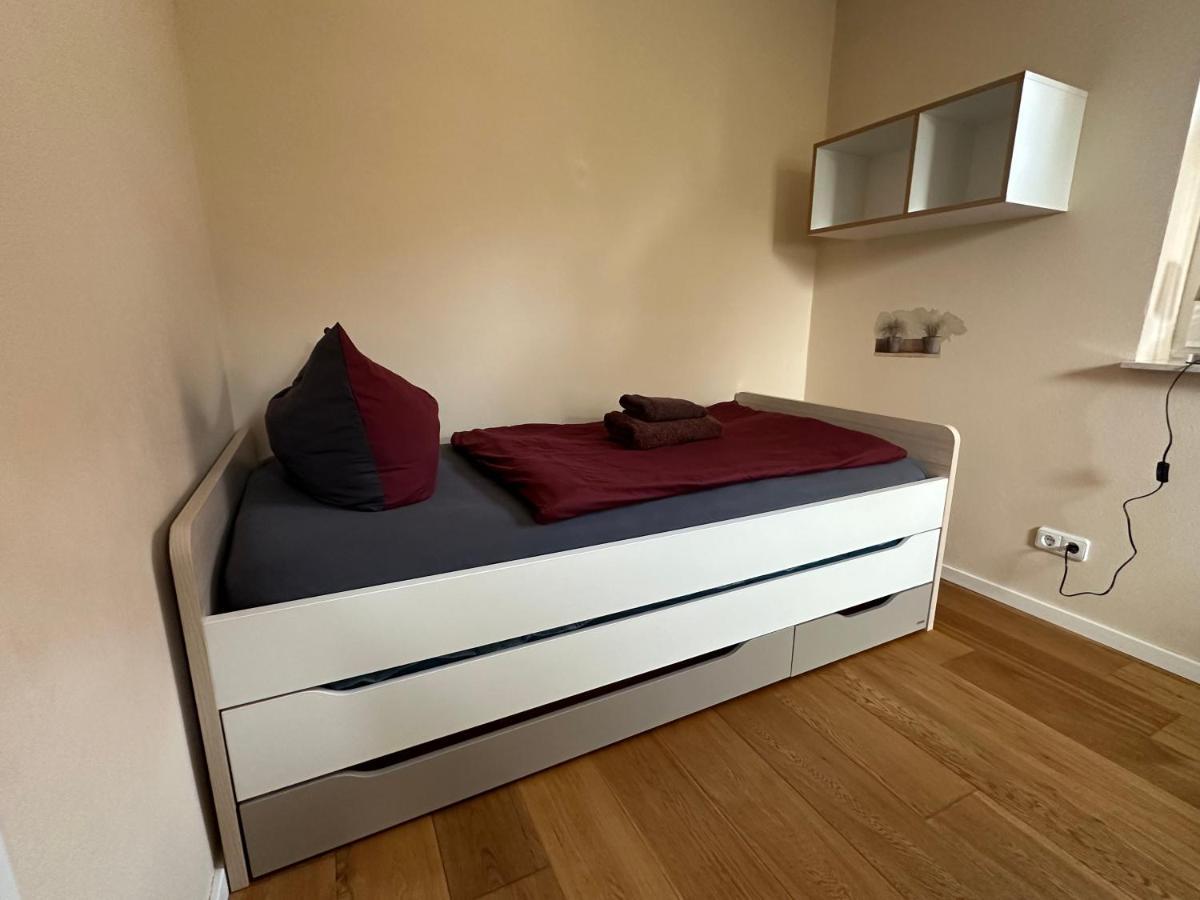 Stadtvilla In Leipzig 7 Personen 3 Schlafzimmer 2 Baeder Garten Und Terrasse Zentral Gelegen Messe Innenstadt Seen Luaran gambar